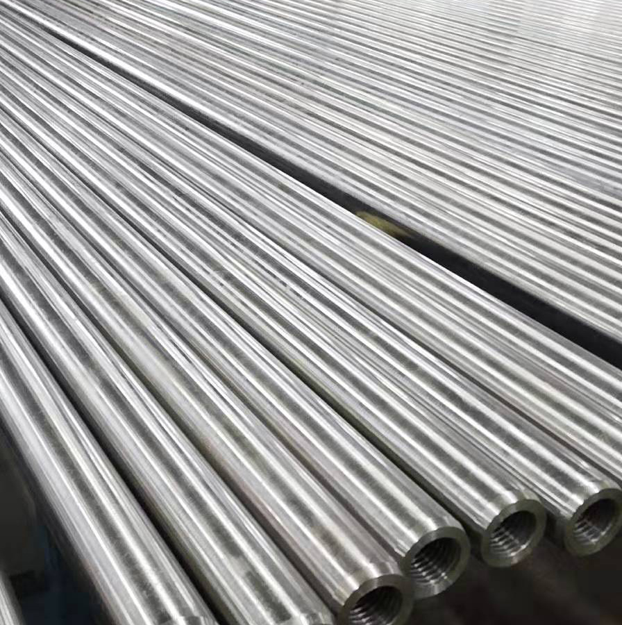 Stator tension screw